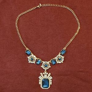 Beautiful Blue Clear Crystal Statement Necklace Gold-Tone